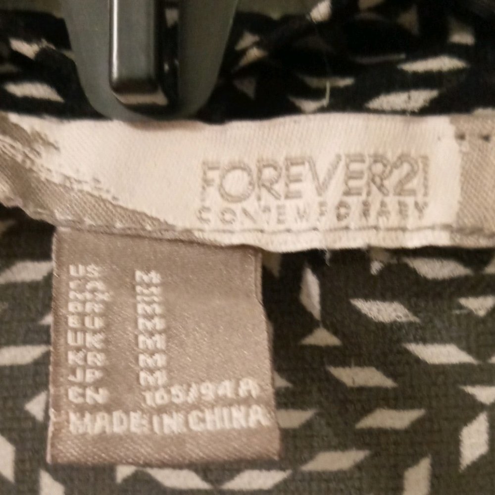 Forever 21 size M blouse - Picture 4 of 6